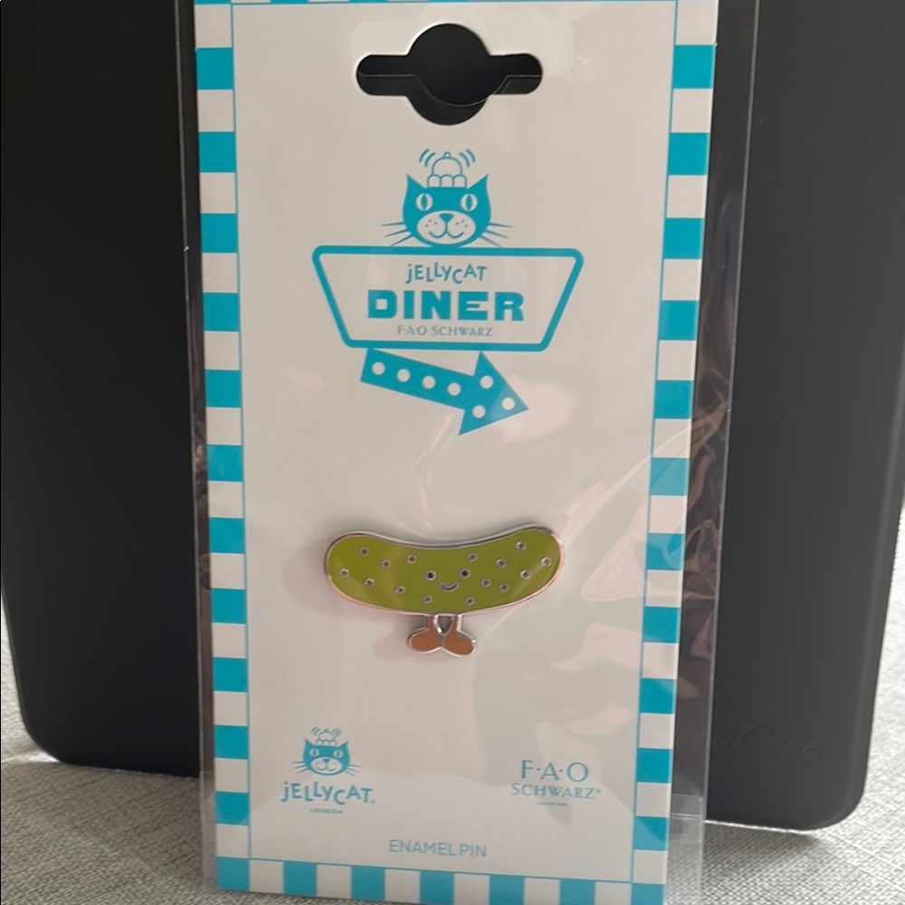 NWT JELLYCAT DINER exclusive NYC FAO SCHWARZ pickle pin O/S
